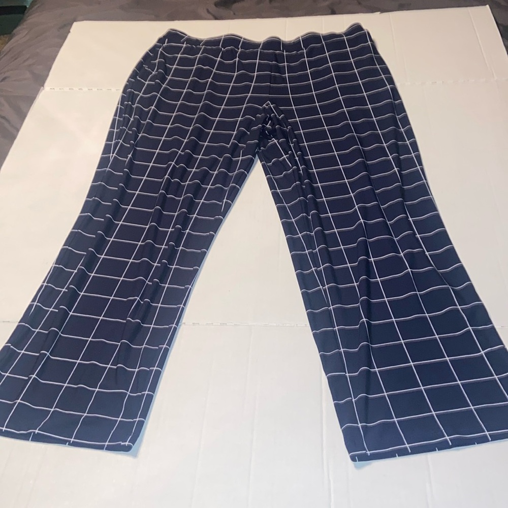 Susan Graver navy blue pants with white stripes size LP